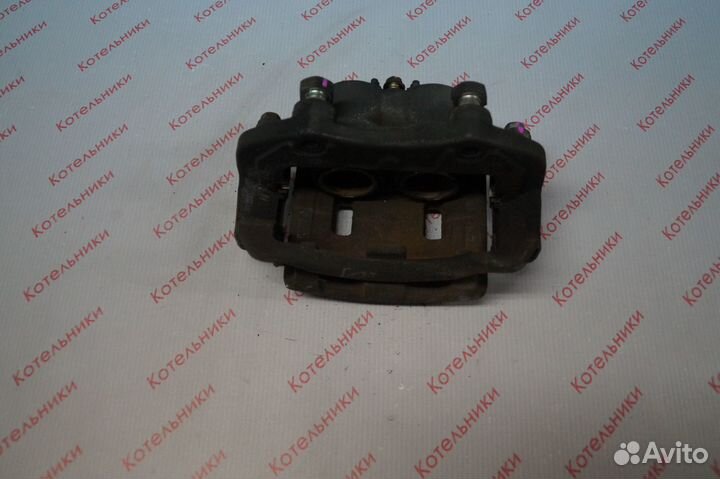 Nissan 41011-4N000 Суппорт тормозной передний L