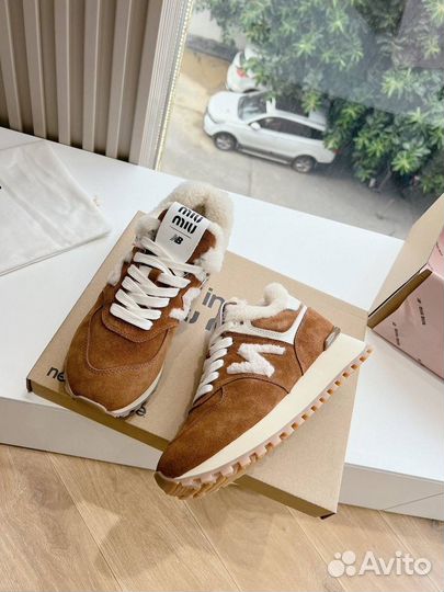 Кроссовки MIU MIU x New Balance коричневые