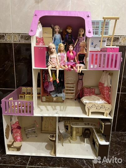 Кукольный дом для барби с мебелью и куклами