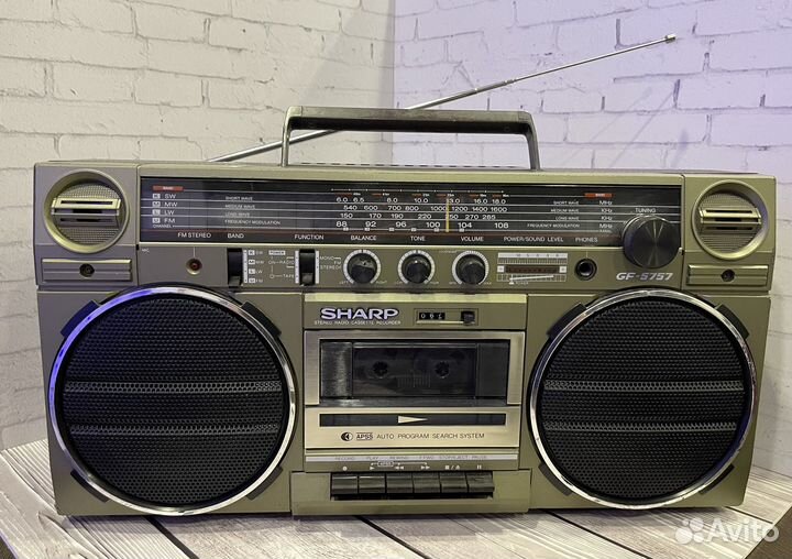 Кассетная магнитола Sharp GF-5757