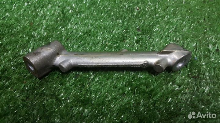 Кронштейн впускного коллектора Audi A4 (8E B7) 20