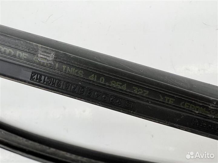 Молдинг лобового стекла Audi Q7 4LB BAR 2007