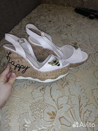 Басаножки на платформе