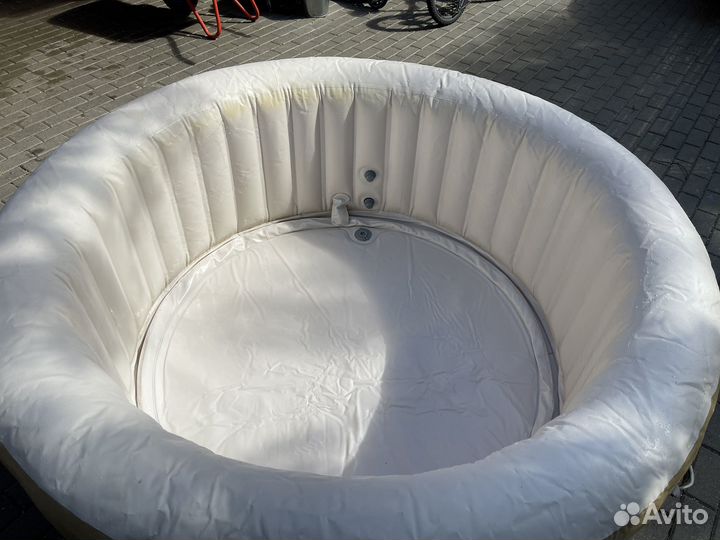 Надувной спа бассейн Bestway Lay-Z-SPA 54129