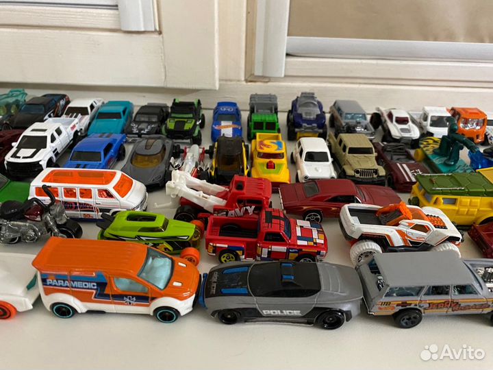 Машинки хотвилс новые