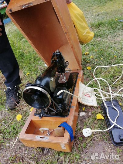 Швейная машинка Подольск с электроприводом