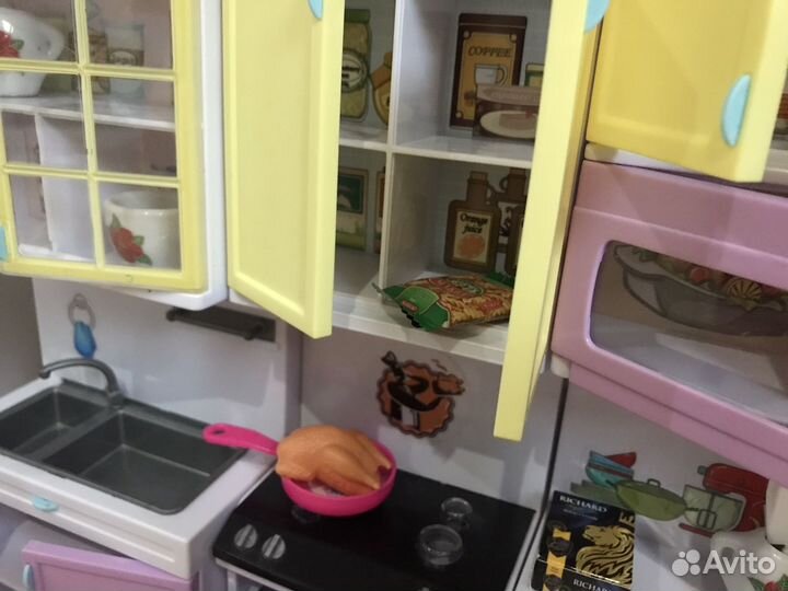 Кухня для кукольного домика. Игрушки для девочки