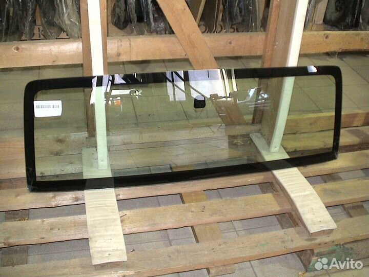 Стекло лобовое Jeep Wrangler