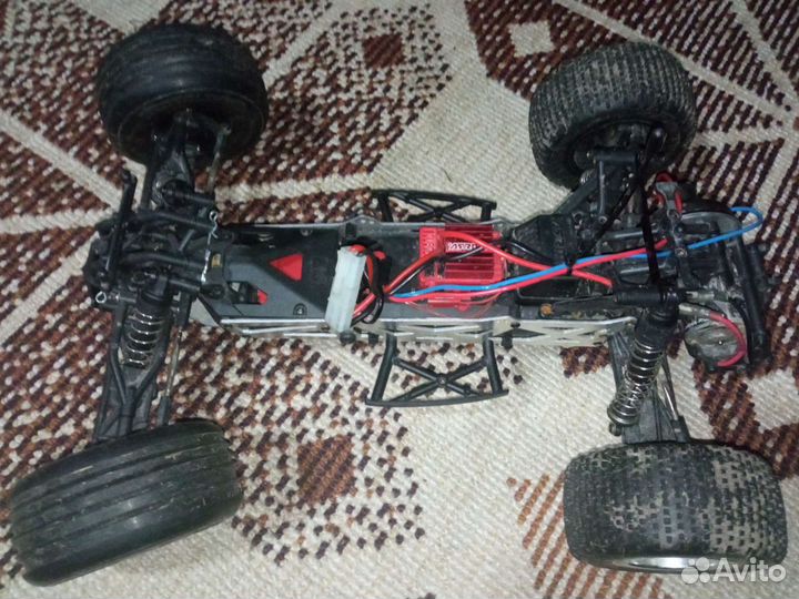 Машина на пульте управления Профессиональная