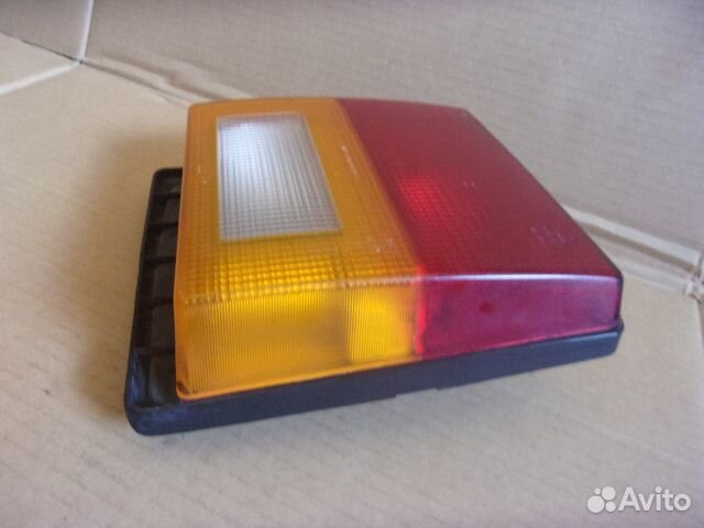 Ауди 80 Б2, 86 г. фонарь задний правый внутренний