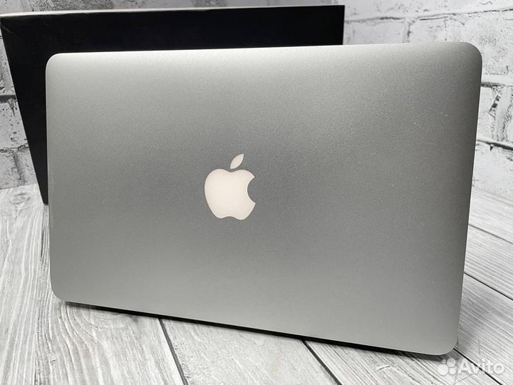 Apple MacBook Air 11 2011 128гб