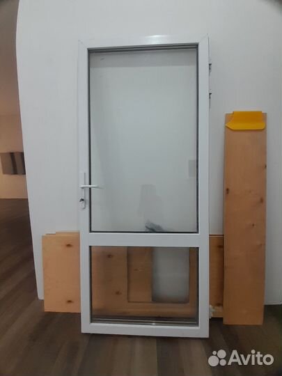Дверь пластиковая пвх входная бу стекло
