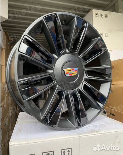 Литые диски на Cadillac Escalade R22