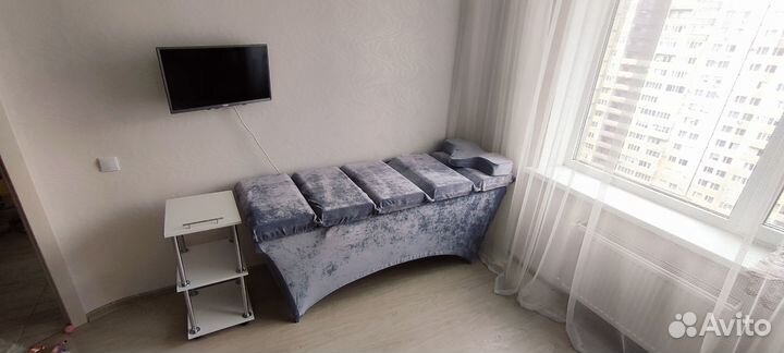 Кушетка, наращивание ресниц, чехол на кушетку