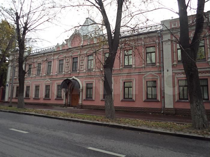 Здание, Офис 1242 м²