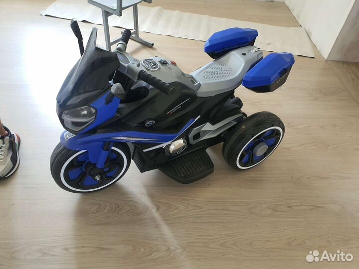 Детский мотоцикл на аккумуляторе бу