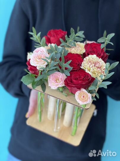 Композиция в пробирках 