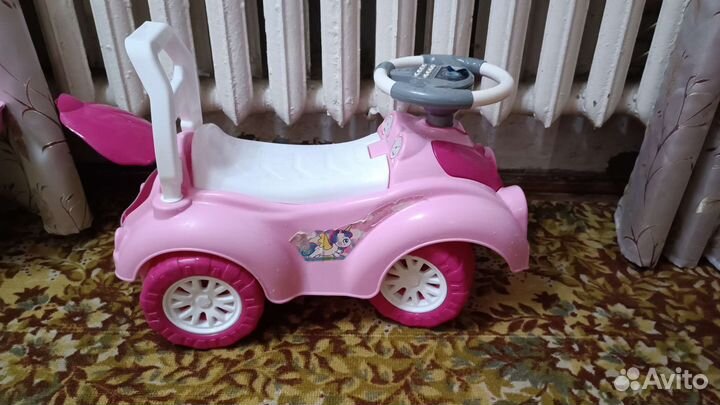 Машинка каталка толокар