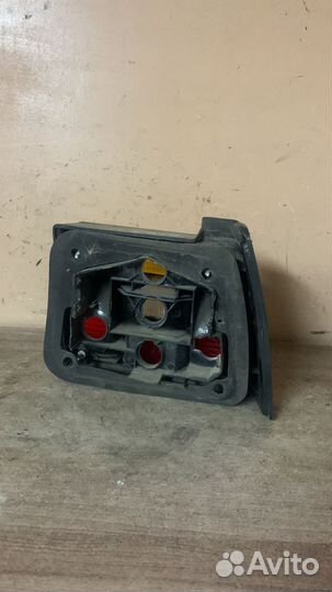 Фонарь левый VW Jetta II 014411909