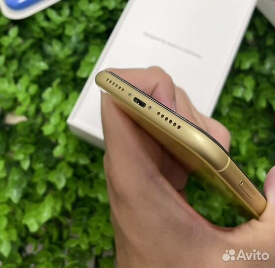 iPhone Xr, 64 ГБ