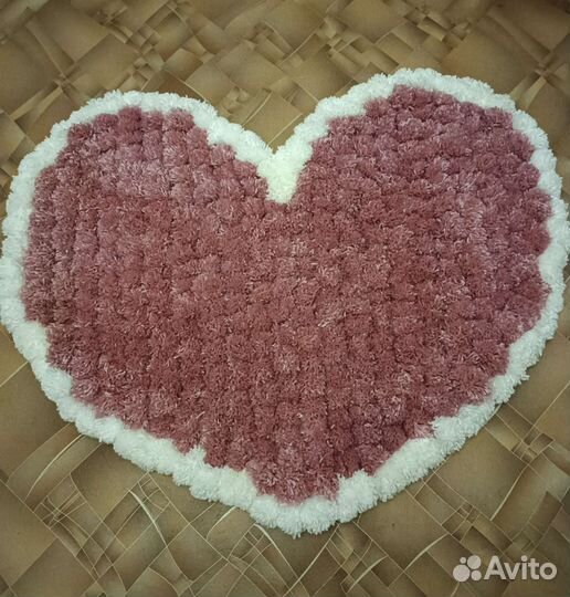 Коврик из помпонов