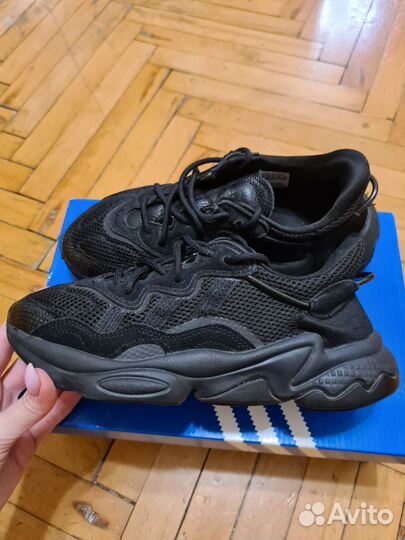 Кроссовки adidas ozweego женские