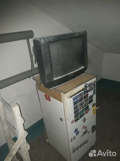 Холодильник бу маленький телевизор на дачу