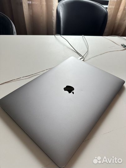 Macbook pro 15 2019