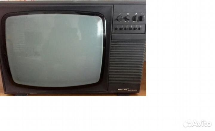 Деревянный рабочий телевизор для коллекции