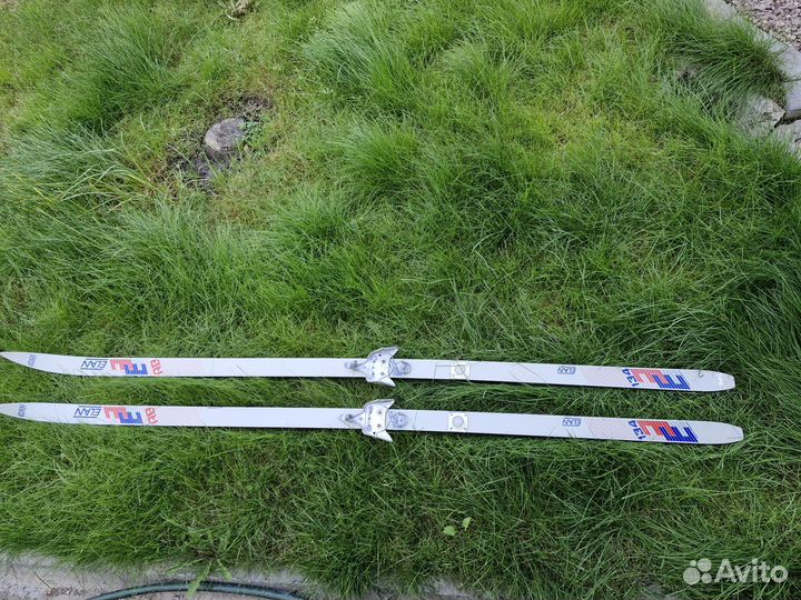 Лыжи пластиковые