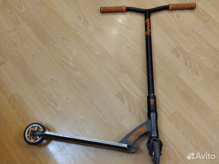 Трюковой самокат