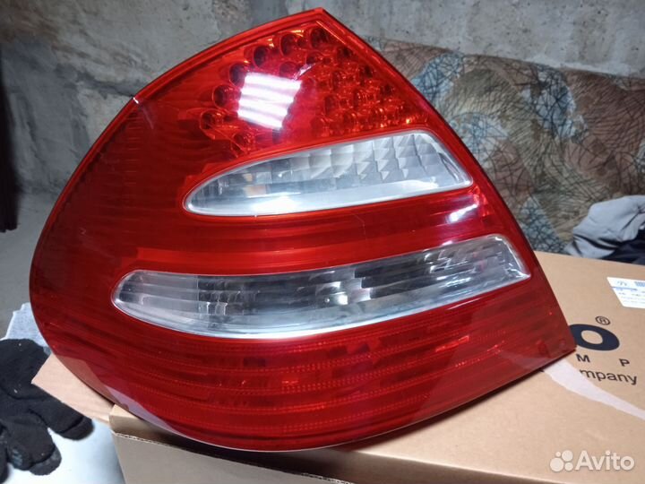 Фонари задние Мерседес W 211