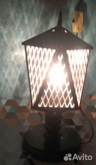 Светильник настольный