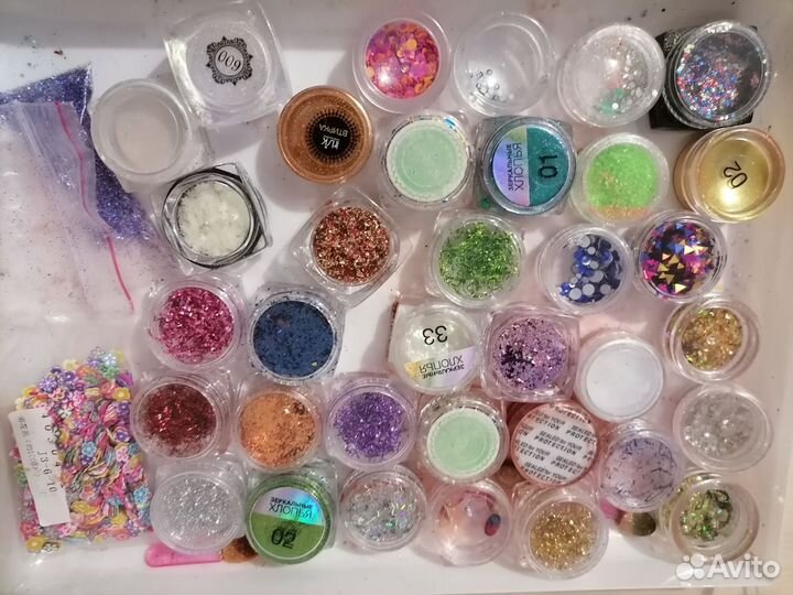 Блёстки для маникюра