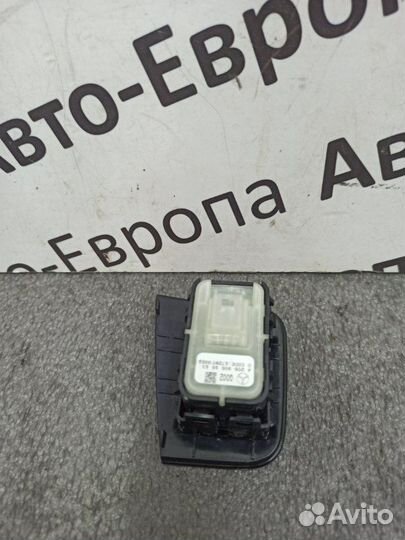Кнопка стеклоподъемника Mercedes-Benz C-Class 205