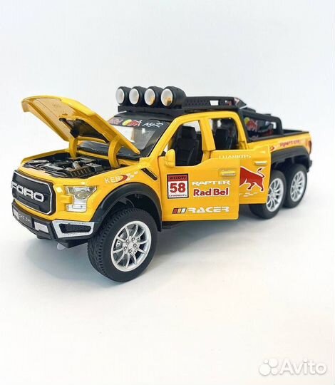 Металлическая машинка модель Ford Raptor