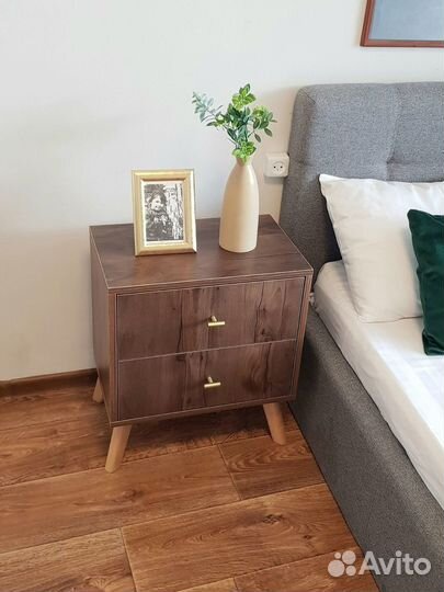 Тумба с ящиками