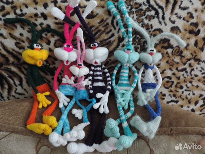 Кролик вязаный игрушка