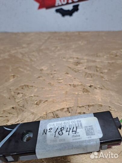 Усилитель антенны Mercedes Benz C Class W204 2010