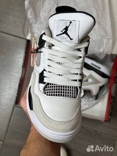 Кроссовки Air Jordan 4 Retro