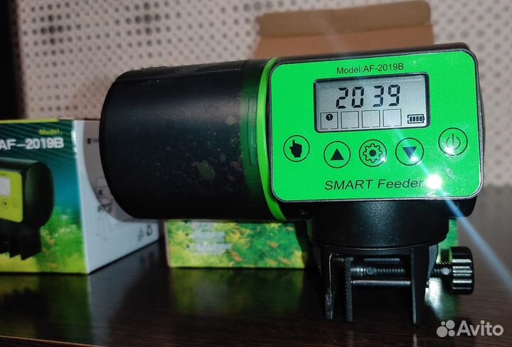 Автоматическая кормушка для рыб