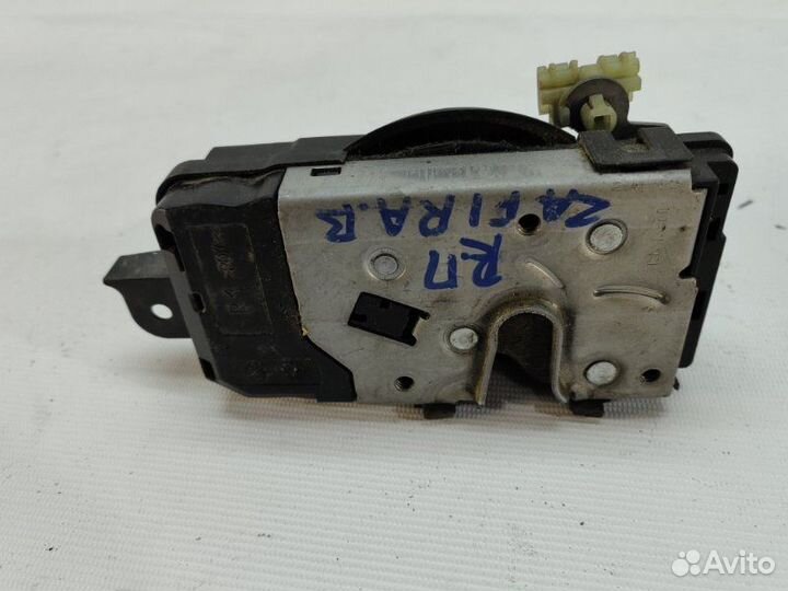 Замок двери передний правый Opel Astra H 2004