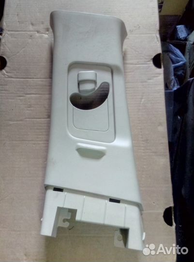 Обшивка центральной стойки Mitsubishi Outlander GF