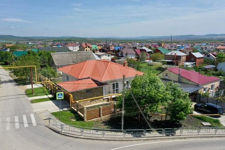 Дом 244 м² на участке 6 сот.