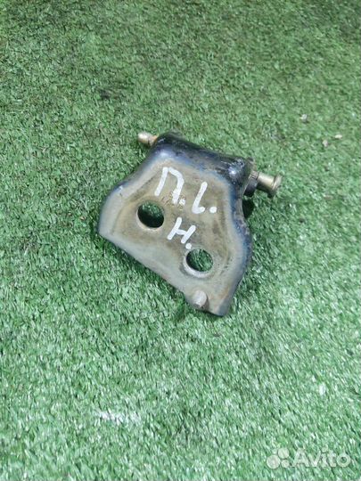 Петля двери передняя левая Citroen C5