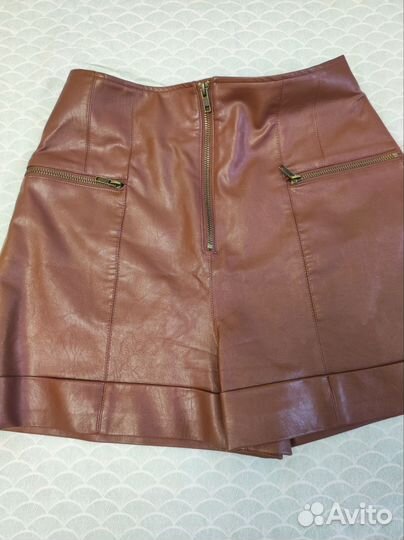Кожаные шорты love republic,44