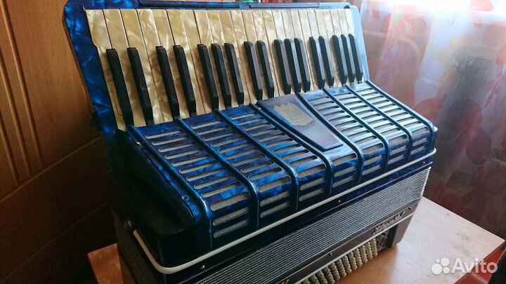 Аккордеон старинный