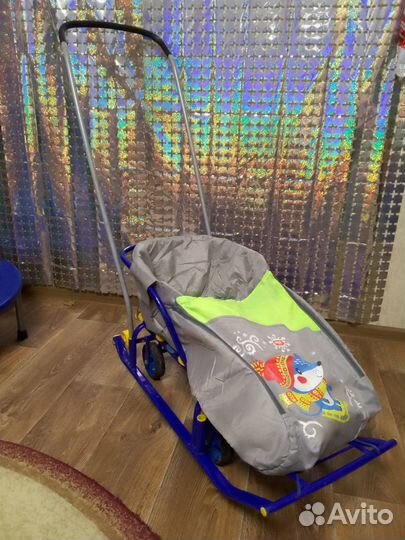 Продам санки на колесиках