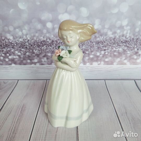 Статуэтки разные фарфор, полистоун