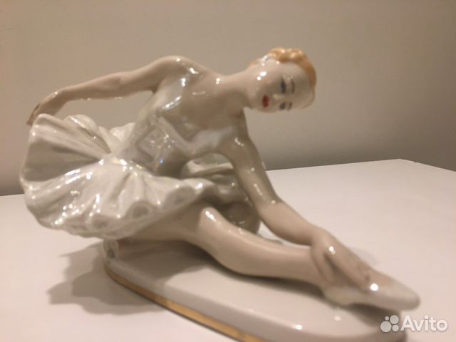 Статуэтка фарфоровая Балерина лебедь уланова